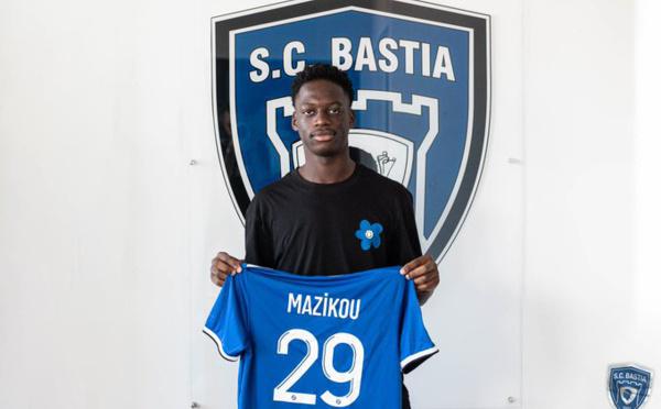 Sporting club de Bastia :  après Akueson, Mazikou