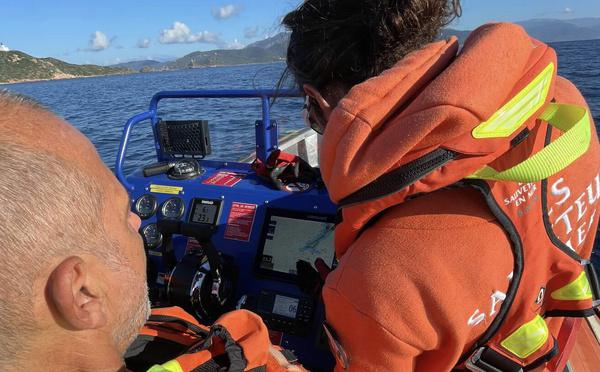 Ajaccio : la Snsm remorque une vedette en panne au large des Sanguinaires 