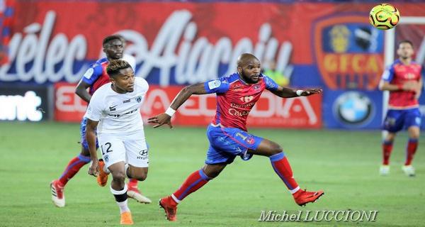 Le footballeur Aaron Boupendza, ancien du Gazélec Ajaccio, meurt à 28 ans en Chine