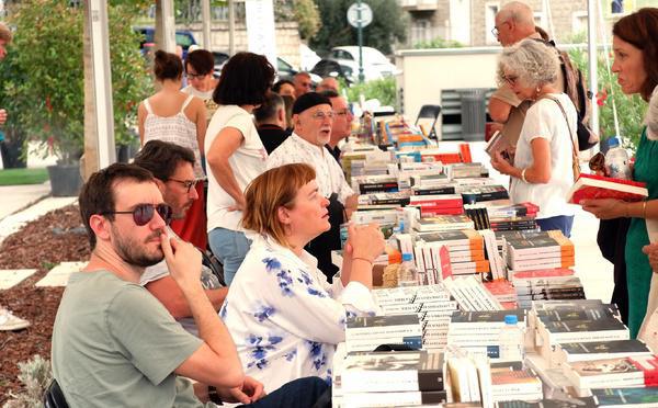 Le festival Piazz'à u libru réinvestit l'espace public de Portivechju tout le week-end