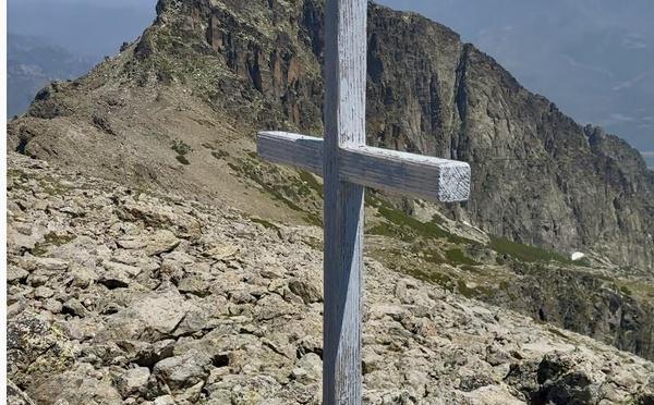 A màghjina :  À l'altu di u Monte Cardu