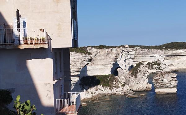 Consolidation des falaises de Bonifacio : les maisons seront inspectées dès le 1er juillet