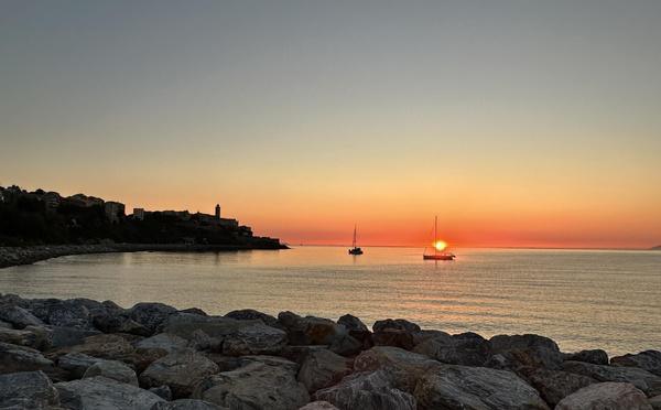 A màghjina :  À l’alba, Bastia ripiglia fiatu