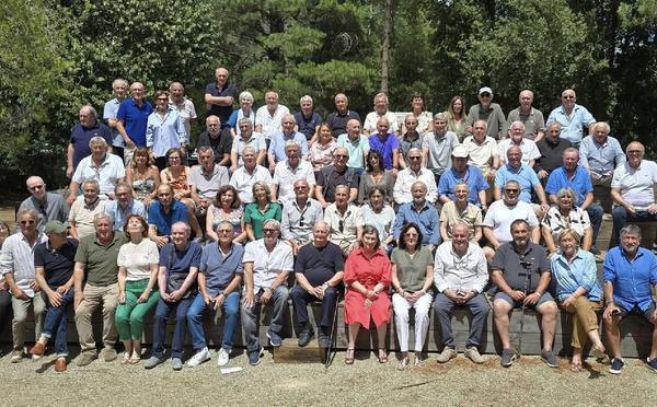 Anziani studienti di Nizza è di "A Lanterne" : retrouvailles aux Caselle