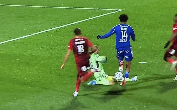 Battu à Annecy (1-0) le Sporting Club de Bastia s’enfonce dans le bas du classement.