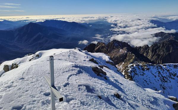 A màghjina - A Gravona sott’à i nuli, vista da a Punta Migliarellu