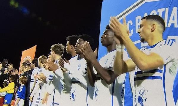 Ligue 2 : le Sporting s’impose 2-0 à Laval et se relance dans la course au maintien