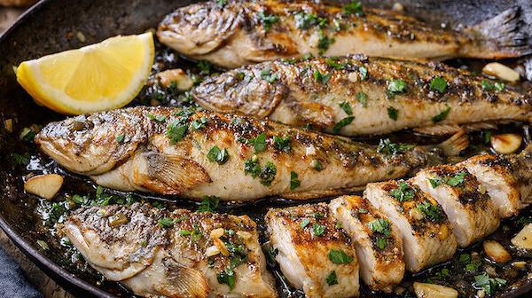 À table - Dragana (Vive) sautée à l’ail et au persil