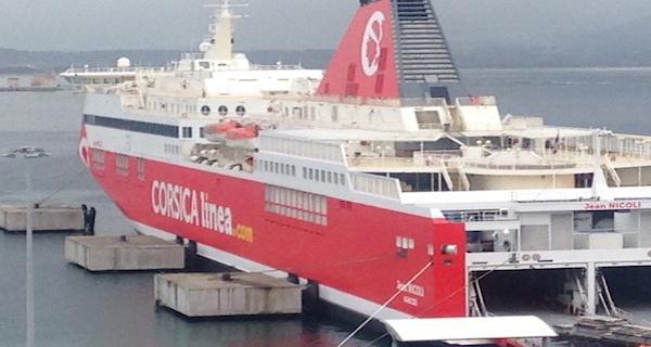 Un navire de croisière bloqué à l'entrée de Marseille par des marins grévistes de la Corsica Linea et de La Méridionale