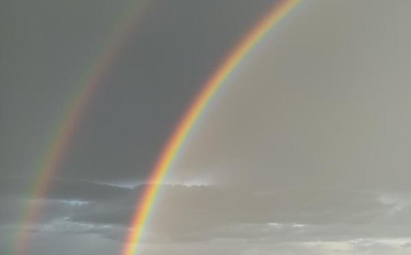 A màghjina - Doppiu arcubalenu : luce è speranza dopu à a timpesta