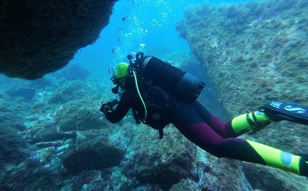 Stella Pasqualaggi, première plongeuse de première classe chez les pompiers en Corse