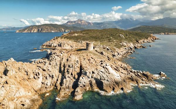 A màghjina : A torra d’Omigna, bellezza salvatica di a costa