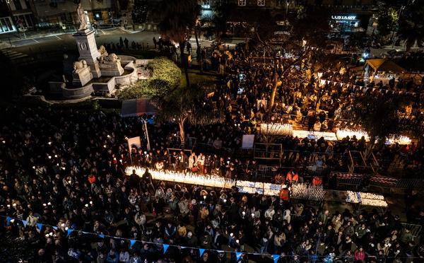 EN IMAGES - Des milliers d'Ajacciens réunis pour la procession aux flambeaux de la Madunnuccia