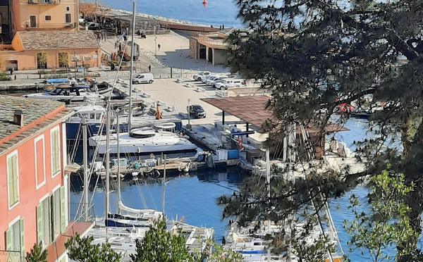 A màghjina -Bastia, trà dui porti è mille storie