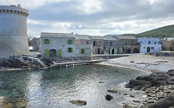 A màghjina - Tollare, induve u Capicorsu s’abbraccia cù u mare