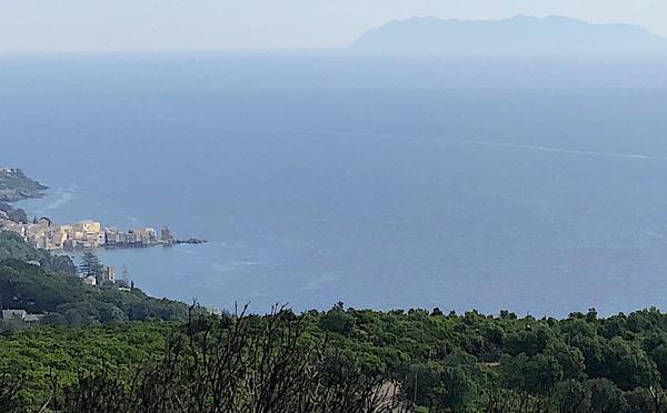 A màghjina - Erbalonga, a torra guarda l’Elba