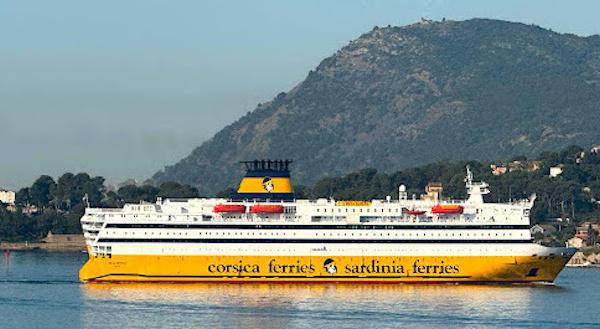 Le "Mega Serena" a fait sa première traversée entre Toulon et Bastia