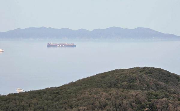 A màghjina - U Strettu di Macinaghju in a nebbia di calore