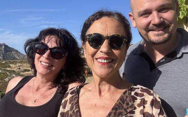 « Entre l’encre et la mer… 30 ans d’exil au Chili » : Un très beau spectacle musical de Patrizia Poli à découvrir en ce début d'été