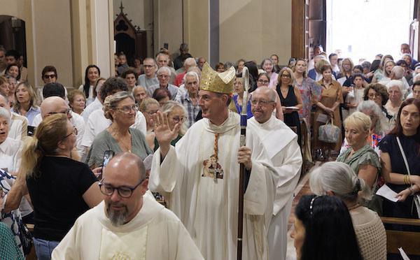 EN IMAGES - La Saint-Antoine à Bastia avec le cardinal Bustillo