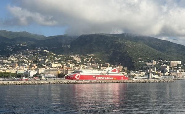 A màghjina - L'ultimu sguardu nant'à Bastia