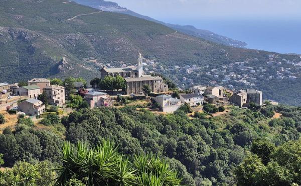 A màghjina - San Martinu di Lota, un balcone nantu à u Capicorsu