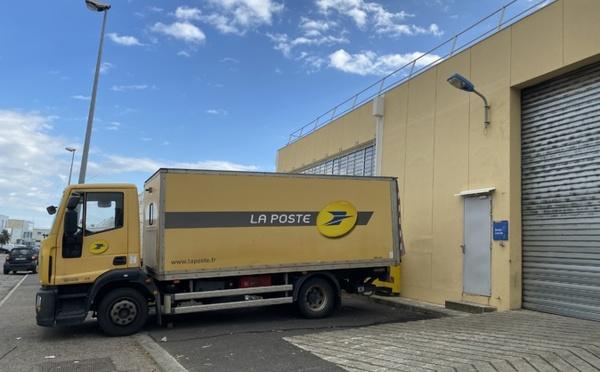 Grève au centre de tri d'Ajaccio : le bras de fer se poursuit, la distribution du courrier et des colis à l'arrêt en Corse-du-Sud
