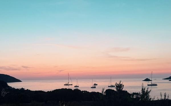 A màghjina - Nichjaretu, à l’ora di u tramontu