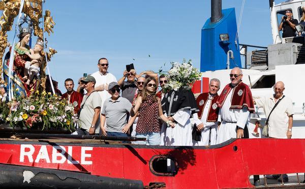 De Bastia à Lavasina, la procession de la Vierge prend la mer