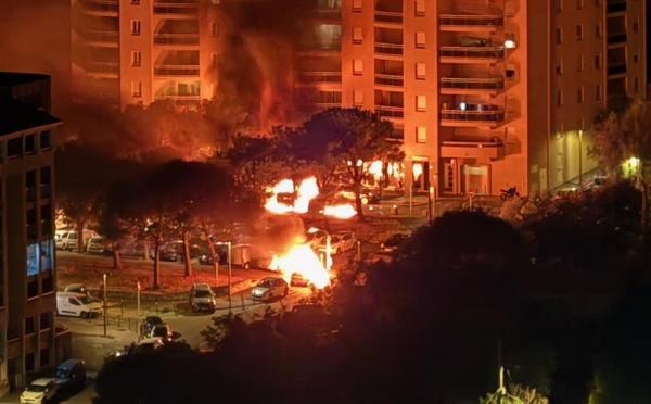  Six véhicules détruits par un incendie dans la nuit à Bastia