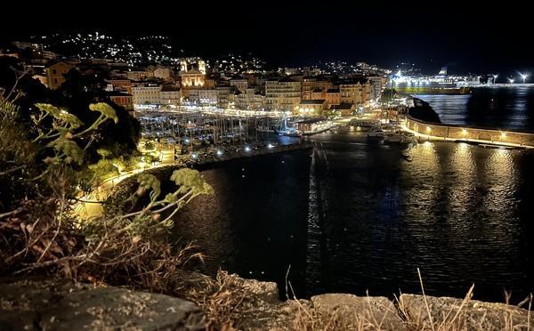 A màghjina - Bastia, lume di notte