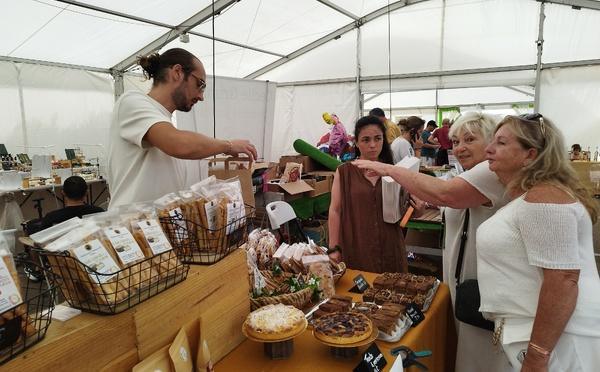 A Fiera di Portivechju : un chapiteau et mille façons de (savoir) faire