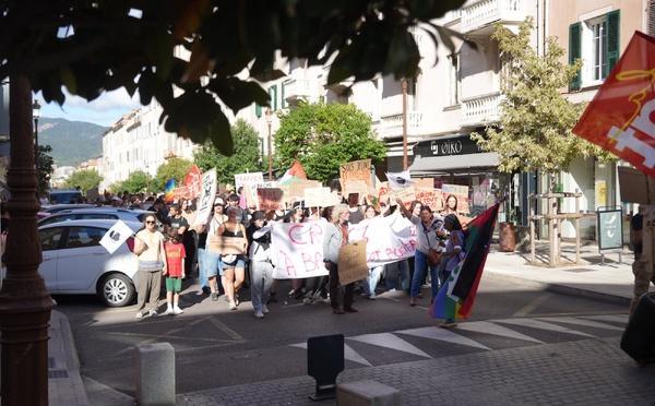 Mobilisation du 17 octobre en Corse : la colère dans la rue, des heurts à Ajaccio
