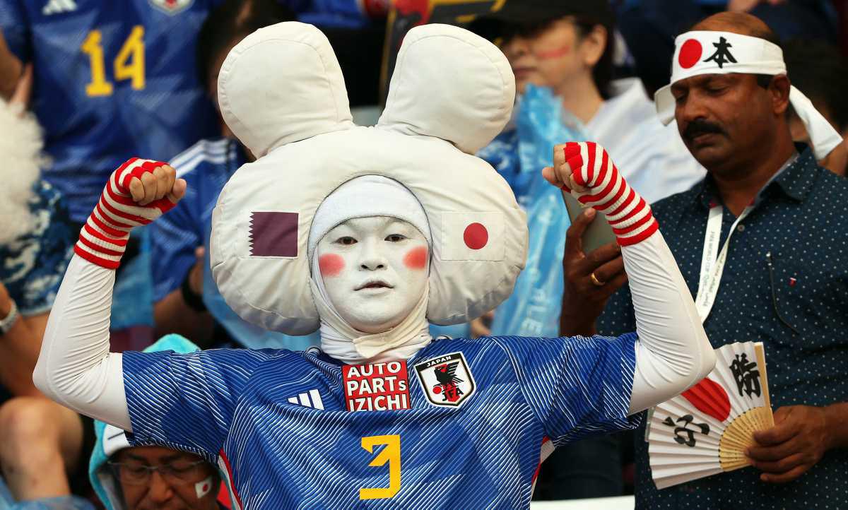 [Focus] - Coupe du Monde de Football 2022 - Les plus insolites costumes des supporters au Qatar 