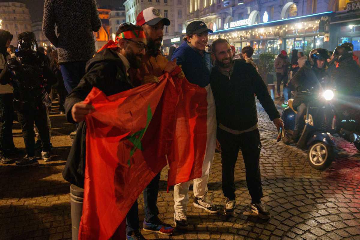 [Focus] - Les Bleus en Finale ! Les supporters du match France - Maroc en images