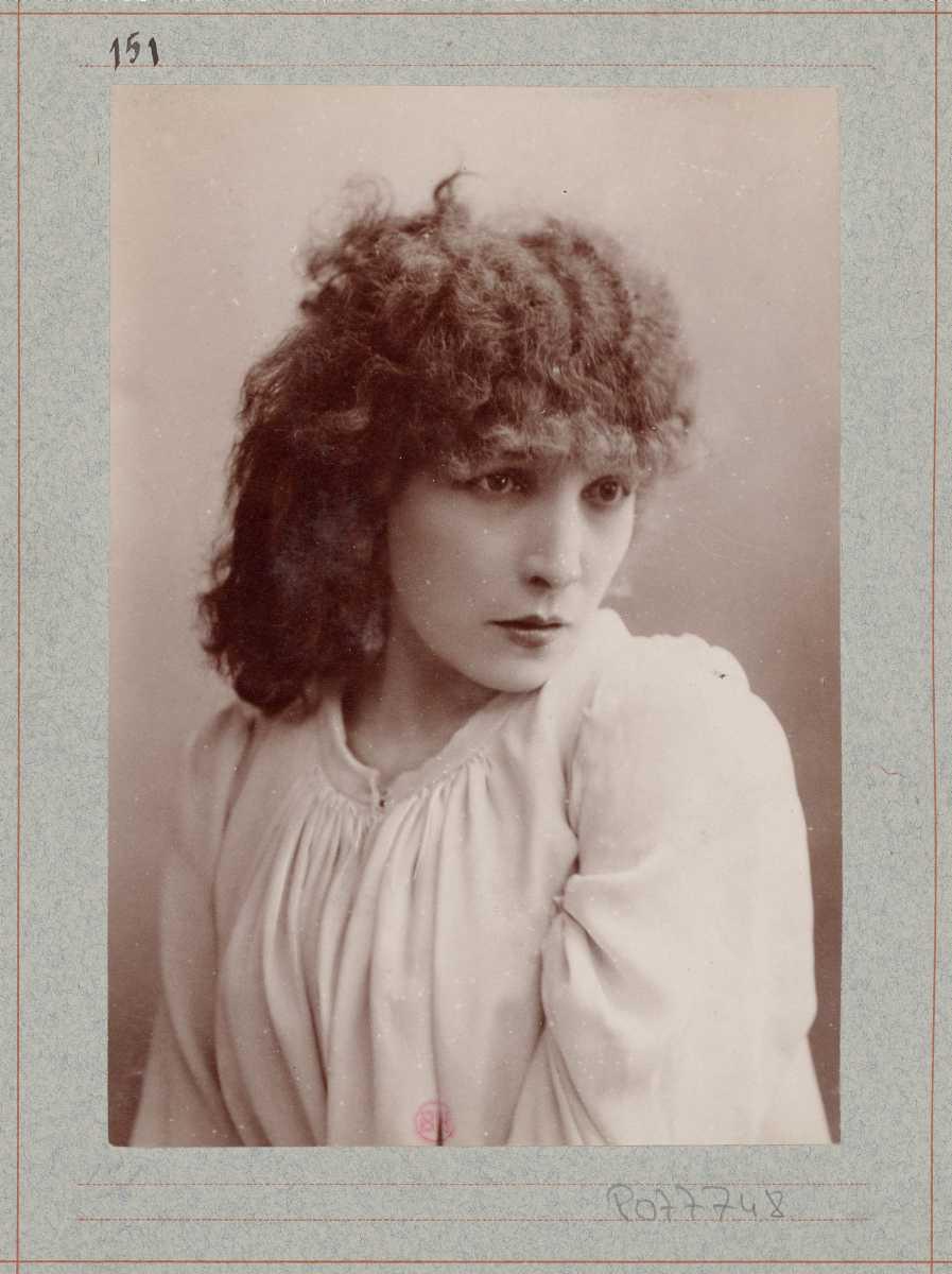 [Focus] - 100 ans de la mort de Sarah Bernhardt, une icône inoubliable