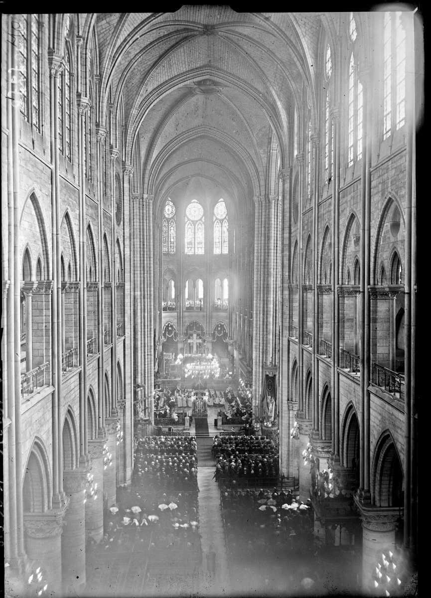 [Focus] - Photos anciennes de la cathédrale à l'occasion de l'expo "Notre-Dame de Paris : au cœur du chantier" 