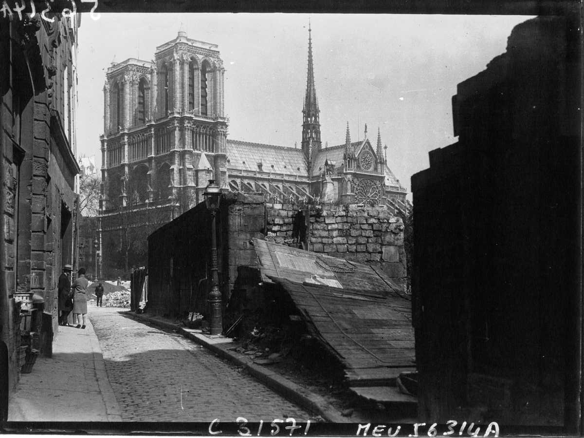 [Focus] - Photos anciennes de la cathédrale à l'occasion de l'expo "Notre-Dame de Paris : au cœur du chantier" 
