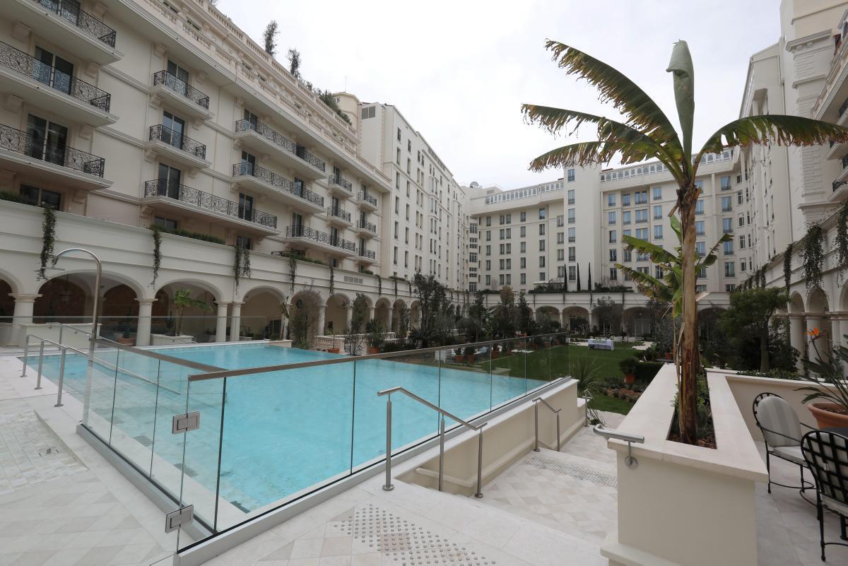 [Focus] - L'Hôtel Carlton à Cannes fête ses 110 en 2023. Photos d'aujourd'hui et d'hier 
