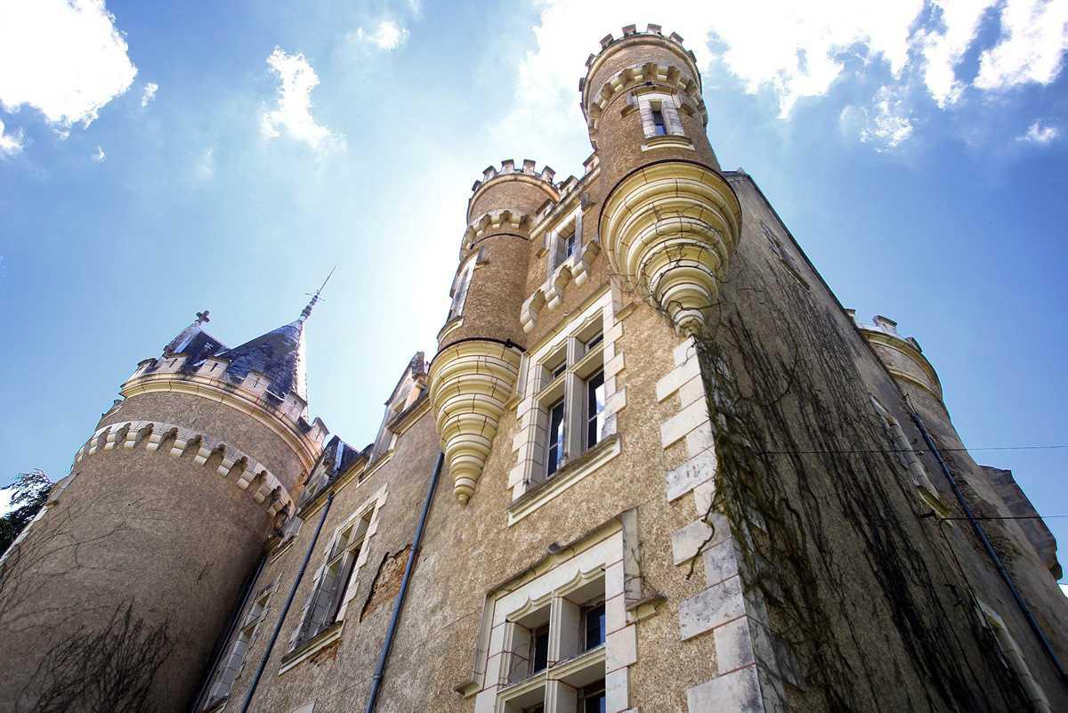 [Focus] - Passer une nuit dans le château le plus hanté de France.