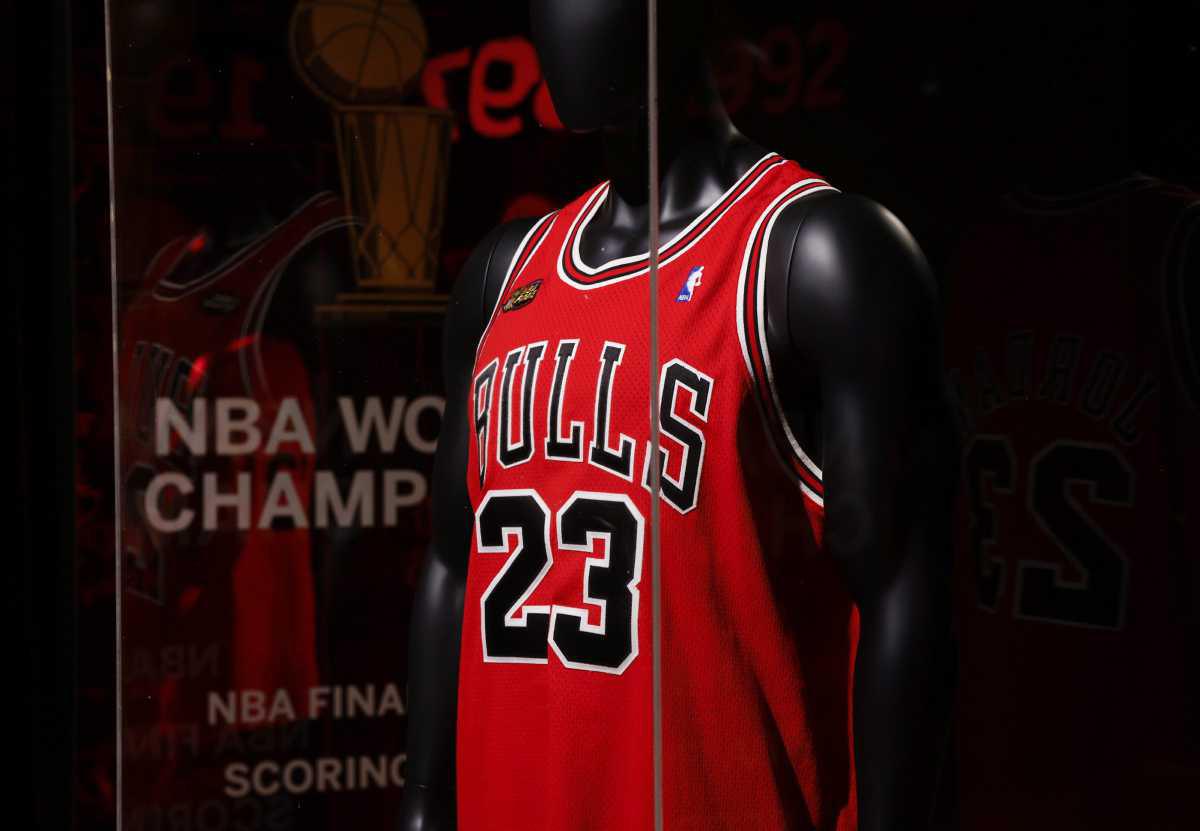 [Focus] - Les baskets de la finale NBA 1998 de Michael Jordan sont à vendre chez Sotheby's