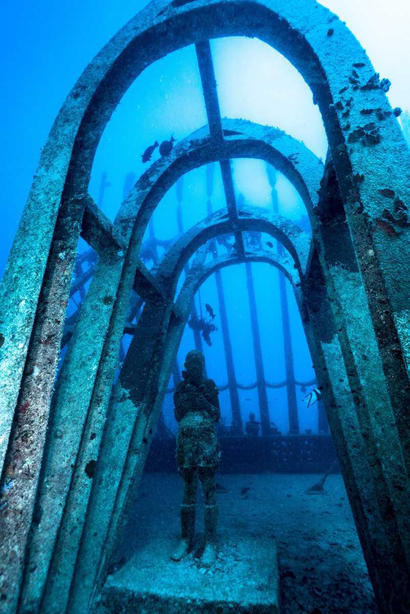[Focus] - "Ocean Sentinels", découvrez les sculptures sous-marines de Jason deCaires Taylor 