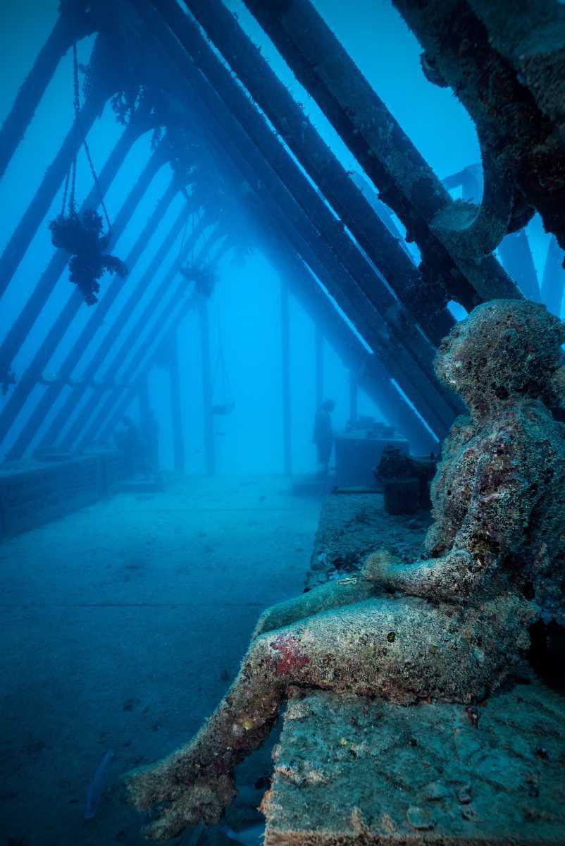 [Focus] - "Ocean Sentinels", découvrez les sculptures sous-marines de Jason deCaires Taylor 