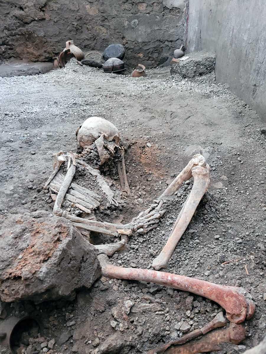 [Focus] - Pompei : Les restes de 3 victimes de l'éruption du Vésuve en 79 après JC retrouvés 
