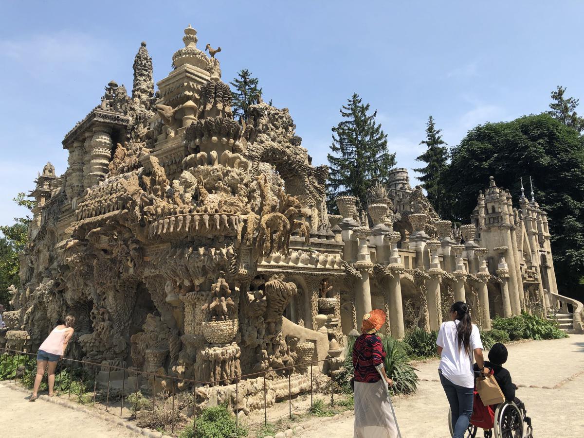 [Focus] - La maison du facteur Ferdinand Cheval, un site insolite à visiter cet été