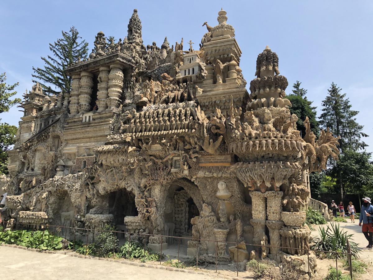 [Focus] - La maison du facteur Ferdinand Cheval, un site insolite à visiter cet été