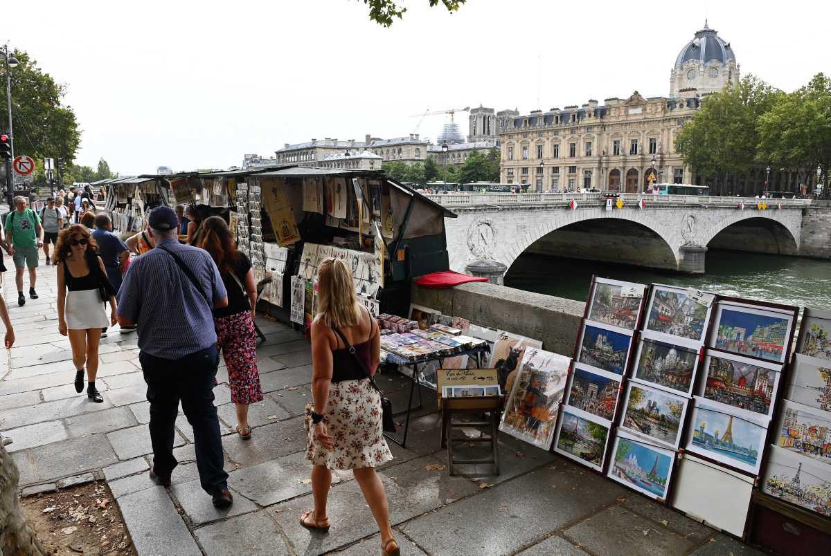 [Focus] - Paris et ses bouquinistes sur les quais de la Seine, un succès séculaire