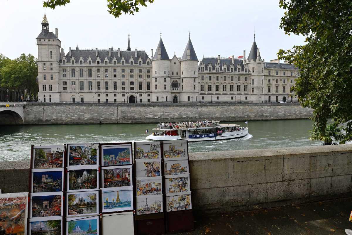 [Focus] - Paris et ses bouquinistes sur les quais de la Seine, un succès séculaire