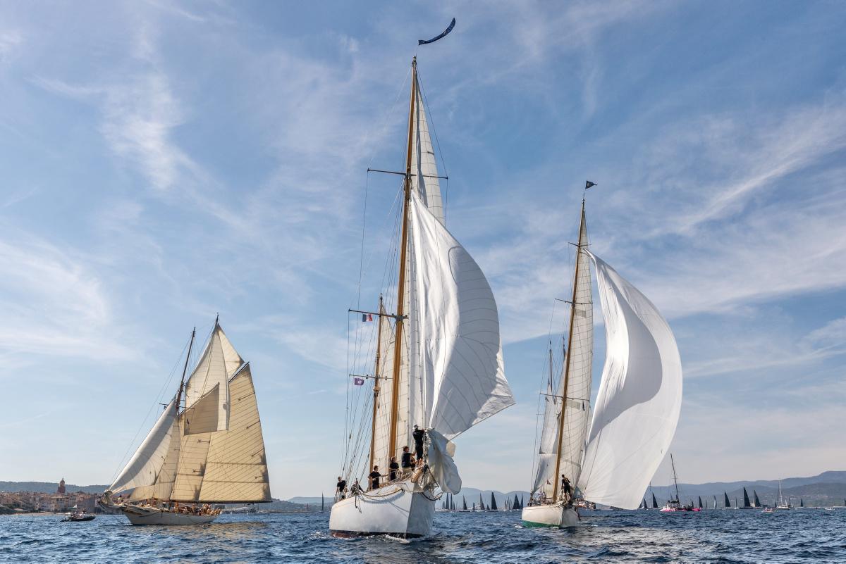 Les Voiles de Saint-Tropez : Quand la Voile et l'Élégance se Rencontrent sur la Côte d'Azur