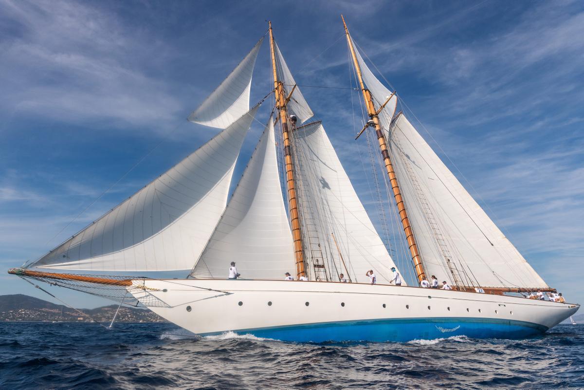 Les Voiles de Saint-Tropez : Quand la Voile et l'Élégance se Rencontrent sur la Côte d'Azur